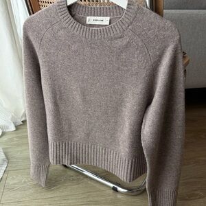 Everlane The Boxy Crew in Cashmere - Light Heathered Taupe